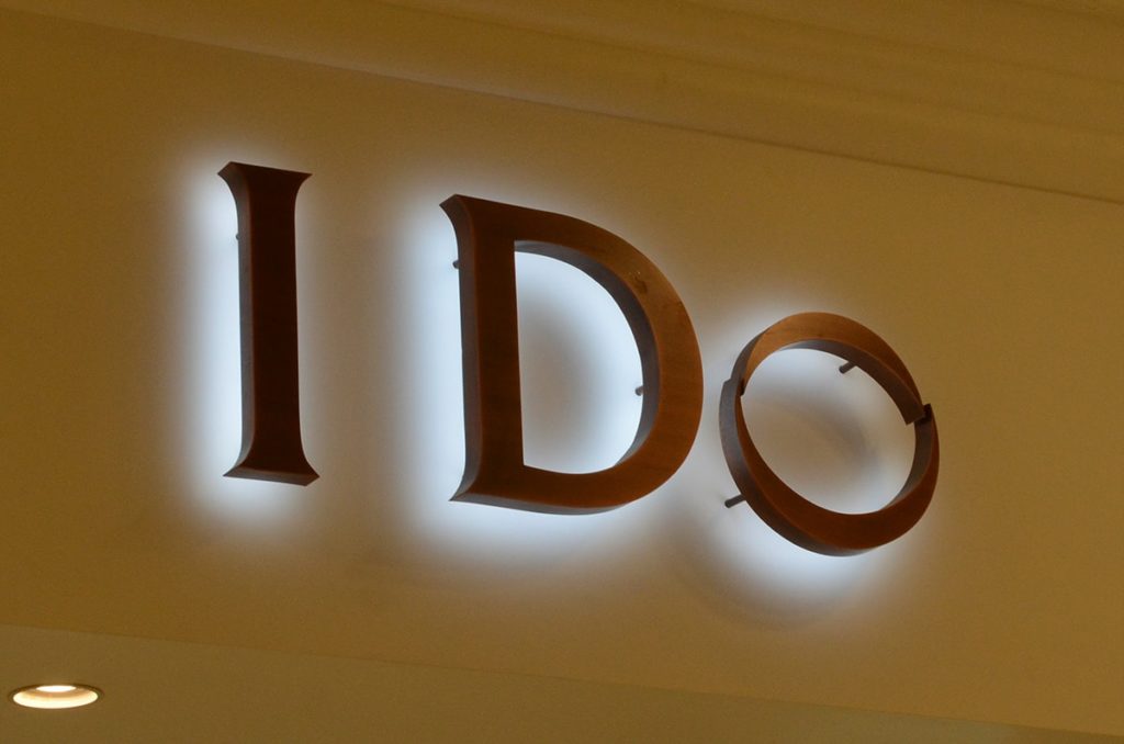 storefront sign "I do"
